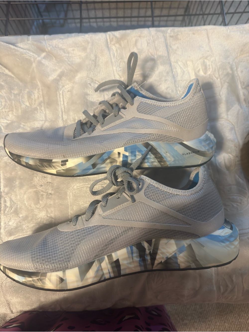 Reebok Women's Light Gray Athletic Sneakers with Patterned Blue-Gray Midsole